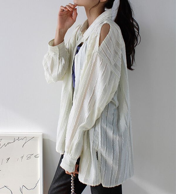 GeeRA（ジーラ）の「きらきらシアーストライプジャカードシャツ（シャツ）」｜詳細画像