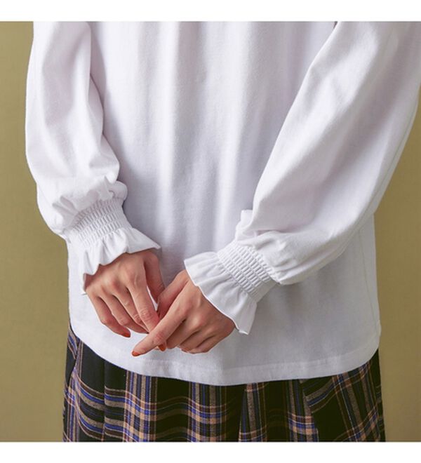 Viola e Viola（ヴィオラ エ ヴィオラ）の「綿１００％スモッキング衿＆袖プチハイトップス（カットソー）」｜詳細画像