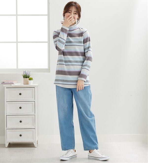 BELLUNA（ベルーナ）の「ふわふわ裏ファーハイネックプルオーバー（カットソー）」｜詳細画像