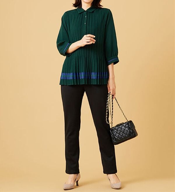 BELLUNA（ベルーナ）の「【Ｌａｇｒｉｌｕａ】配色ライン使いプリーツブラウス（ブラウス）」｜詳細画像