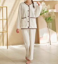 YU'NOW（ユナウ）の「ケーブルニット風もこもこカーディガンセット（パジャマ・ルームウェア）」