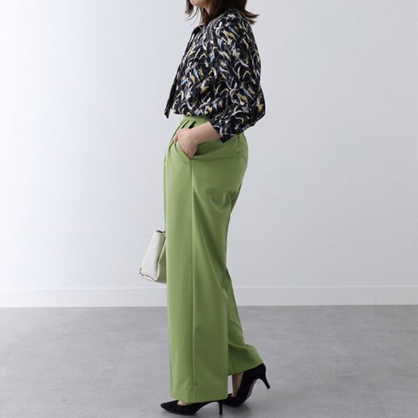 BELLUNA（ベルーナ）の「タック使いボウタイプリントブラウス（ブラウス）」｜詳細画像