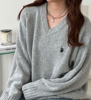 GeeRA（ジーラ）の「【U.S. POLO ASSN.】Ｖネックニット（ニット・セーター）」｜グレー