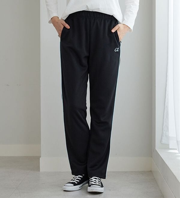 BELLUNA（ベルーナ）の「＜ＥＬＬＥ　Ａｃｔｉｖｅ＞配色ラインジャージパンツ（その他パンツ）」｜黒