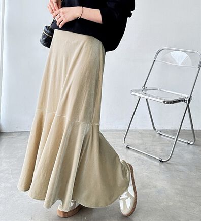 GeeRA（ジーラ）の「ベロア裾フレアスカート（ロングスカート）」