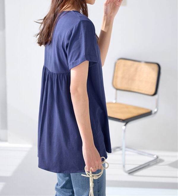 Viola e Viola（ヴィオラ エ ヴィオラ）の「すっきり魅せ切替Ａラインチュニック（チュニック）」｜詳細画像