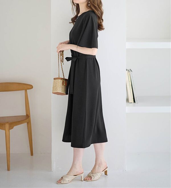 alotta（アロッタ）の「【4つの機能付】ひんやりフレア袖ベルト付ゆるワンピース（カットソーワンピース）」｜詳細画像