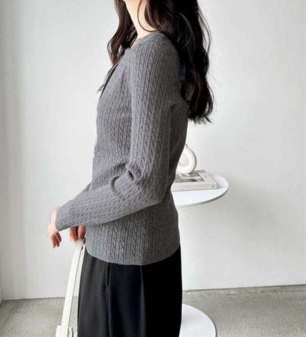 GeeRA（ジーラ）の「ミニケーブルヘンリーネックリブニット（ニット・セーター）」｜詳細画像