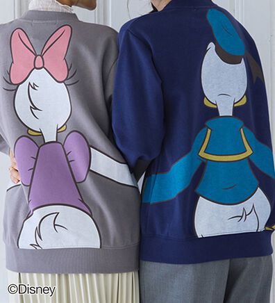 BELLUNA（ベルーナ）の「＜Ｄｉｓｎｅｙ＞【ドナルド＆デイジー】抱き着きプリント裏起毛トレーナー（カットソー）」