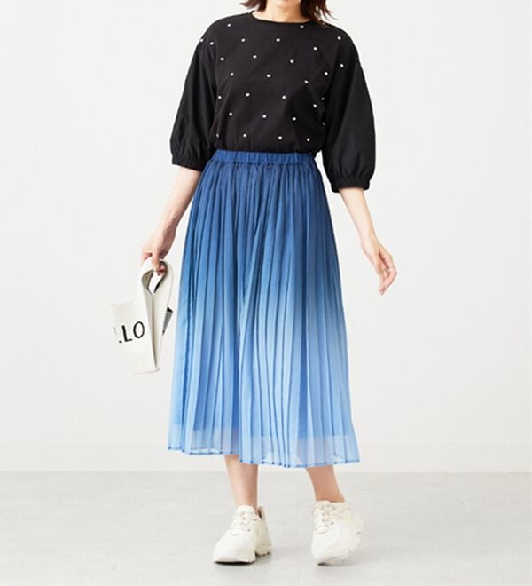 BELLUNA（ベルーナ）の「プリーツデザイングラデーションスカート（ロングスカート）」｜詳細画像