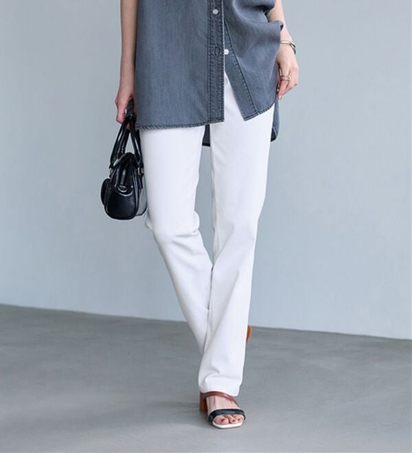 BELLUNA（ベルーナ）の「ヒンヤリ快適！接触冷感ニットデニムパンツ（フルレングスパンツ）」｜オフ白