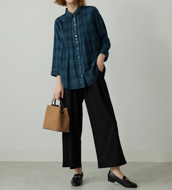 BELLUNA（ベルーナ）の「【綿100％素材】ダブルガーゼ素材丸衿多ボタンブラウス（ブラウス）」｜詳細画像