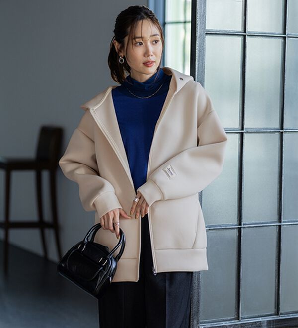 BELLUNA（ベルーナ）の「肩が疲れにくい！マシュマロ感覚ジップフーディー（ブルゾン）」｜詳細画像