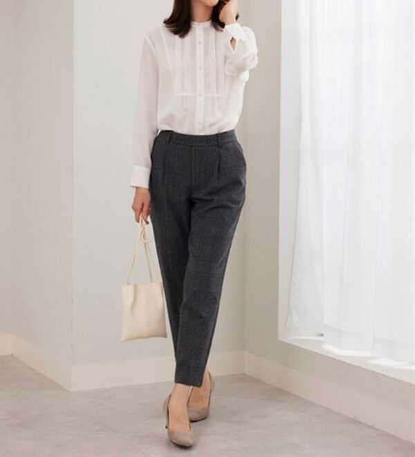 BELLUNA（ベルーナ）の「サマ見え(スーパーウォーム)ウール調素材美脚テーパードパンツ（テーパードパンツ）」｜詳細画像