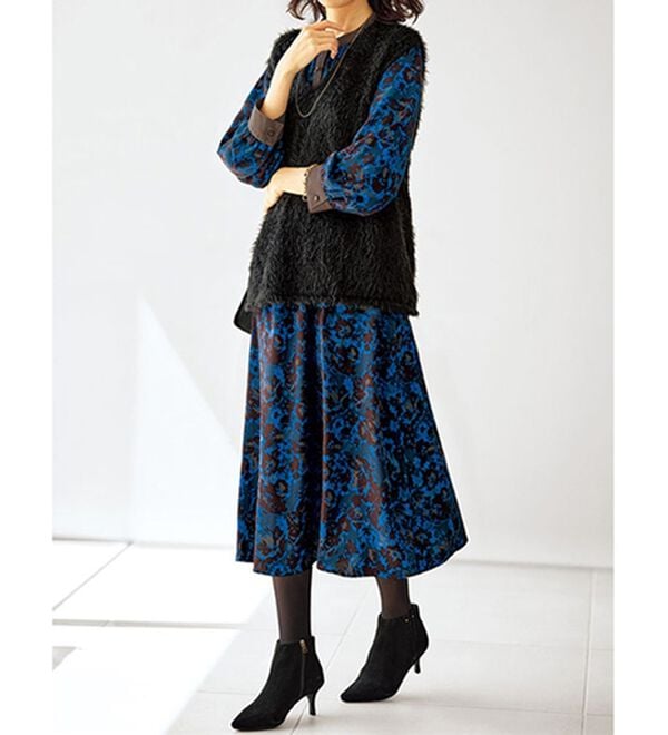 BELLUNA（ベルーナ）の「ビンテージ柄ピンタック使いワンピース（その他ワンピース）」｜詳細画像