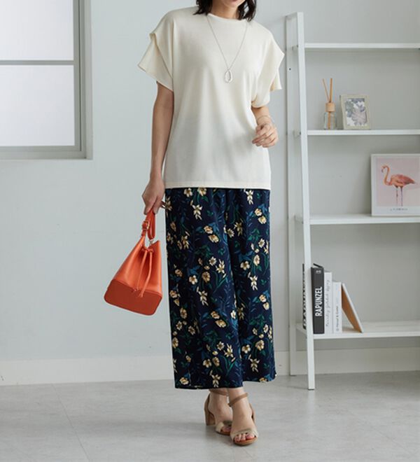 BELLUNA（ベルーナ）の「【2点セット】ネックレス付シャイニーかのこプルオーバー（カットソー）」｜詳細画像