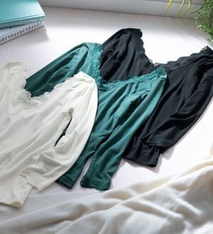 YU'NOW（ユナウ）の「【吸湿発熱】【抗菌防臭】汗取り付あったかインナー（首元深あきタイプ）（肌着・インナーウェア）」｜詳細画像