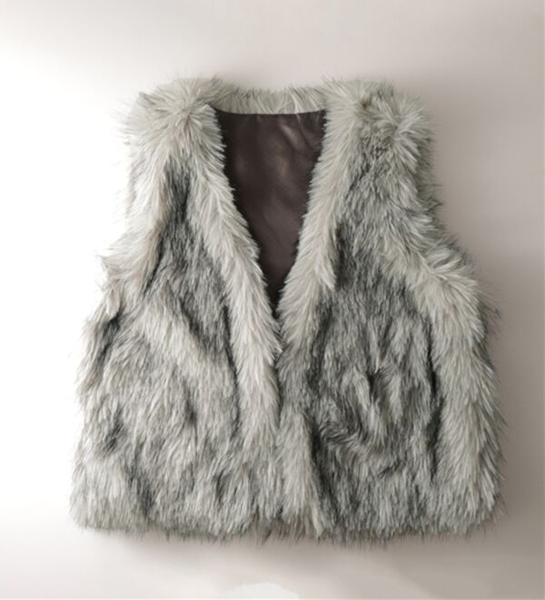 BELLUNA（ベルーナ）の「着映える！ショート丈もこもこファーベスト（ベスト）」｜詳細画像