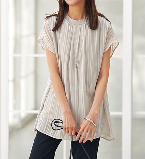 BELLUNA（ベルーナ）の「ひんやりシアーストライプチュニック（チュニック）」｜ライトグレー