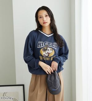 BELLUNA（ベルーナ）の「＜Ｄｉｓｎｅｙ＞【ミッキー】裏毛Ｖネックトレーナー（カットソー）」｜ネイビー