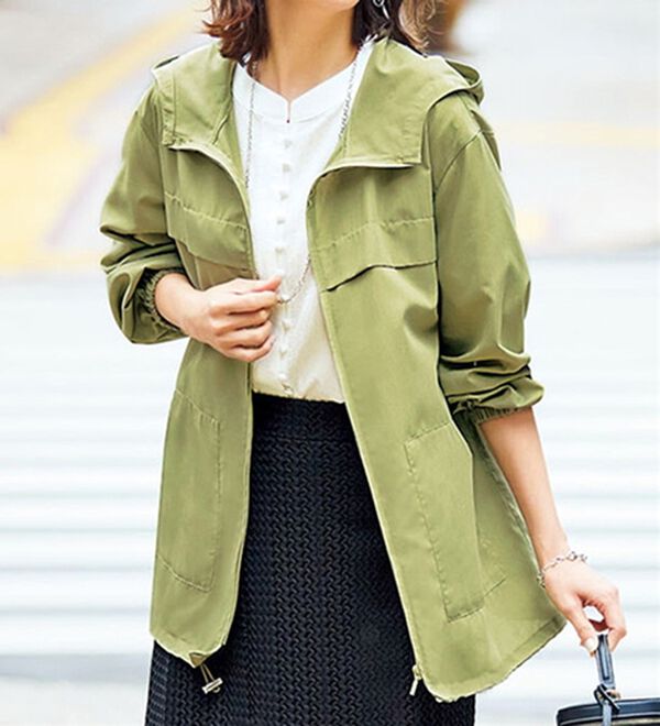 BELLUNA（ベルーナ）の「シアー素材ポケッタブルパーカー（パーカー）」｜グリーン