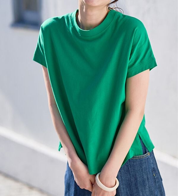 RANAN（ラナン）の「【選べる袖丈】ひんやり！＜BC＞綿100％プチハイネックＴシャツ（カットソー）」｜ブライトグリーン（半袖）