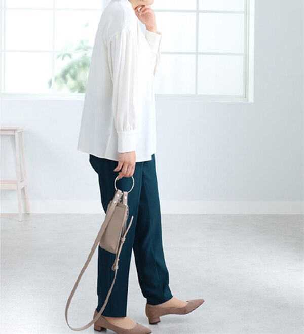 BELLUNA（ベルーナ）の「タックデザインブラウス（ブラウス）」｜詳細画像