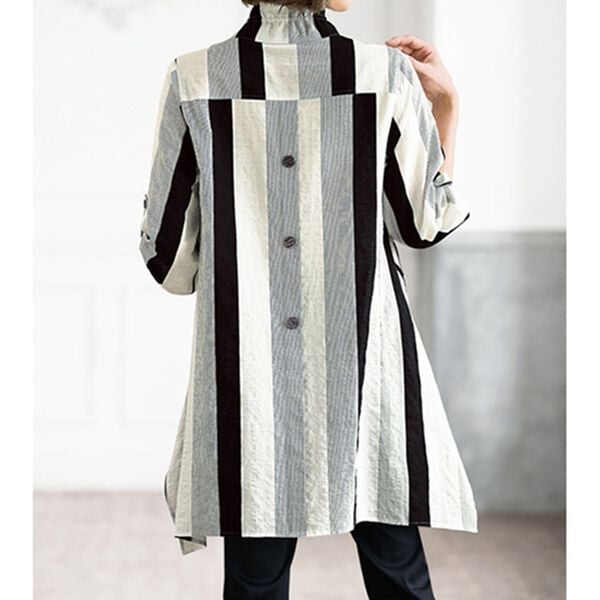 BELLUNA（ベルーナ）の「サッカー素材ストライプ柄シャツチュニック（シャツ）」｜詳細画像