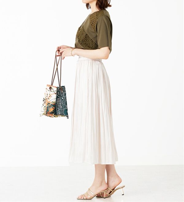 BELLUNA（ベルーナ）の「【Ｌａｇｒｉｌｕａ】異素材レース切替プルオーバー（カットソー）」｜詳細画像