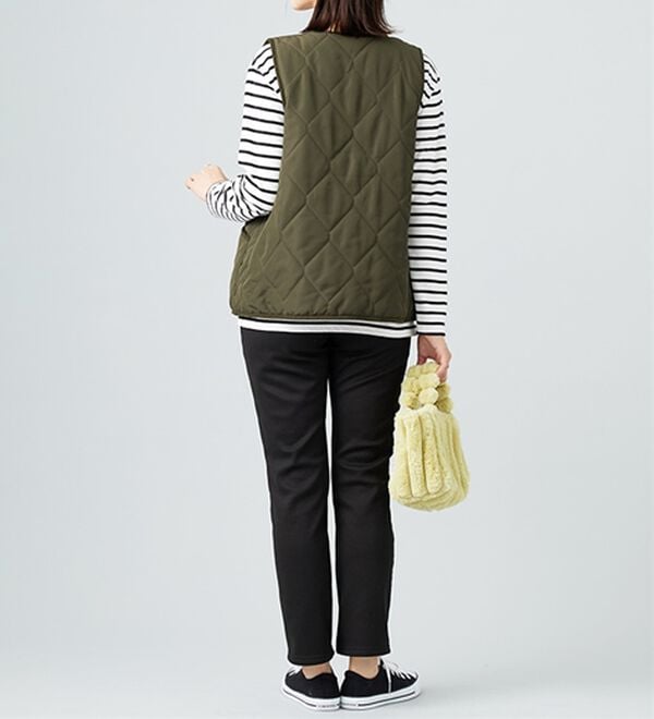 BELLUNA（ベルーナ）の「【洗える！】裏ファー素材中わたキルトベスト（ベスト）」｜詳細画像