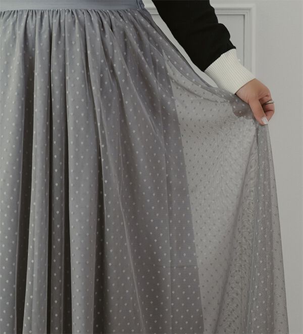 BELLUNA（ベルーナ）の「ドット柄チュールリバーシブルスカート（ロングスカート）」｜詳細画像