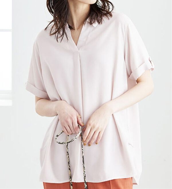 BELLUNA（ベルーナ）の「ジョーゼット素材スキッパーシャツブラウス（シャツ）」｜トープ