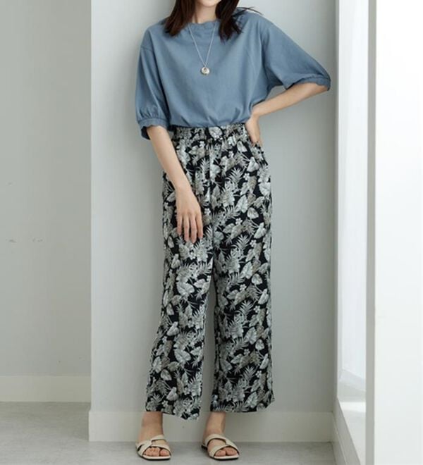 BELLUNA（ベルーナ）の「デザインリブ使いふんわり袖プルオーバー（カットソー）」｜詳細画像