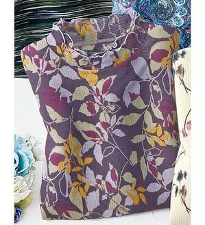 BELLUNA（ベルーナ）の「楊柳素材プリントハイネックプルオーバー（カットソー）」｜リーフ柄(パープル)