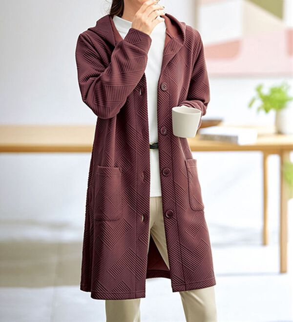 BELLUNA（ベルーナ）の「幾何柄ジャカード素材フードカーディガン（その他カーディガン）」｜ワイン