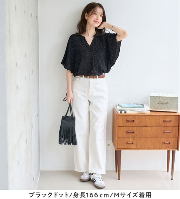 Viola e Viola（ヴィオラ エ ヴィオラ）の「【選べる２丈】さらっと涼感フレアスリーブブラウス（ブラウス）」｜詳細画像