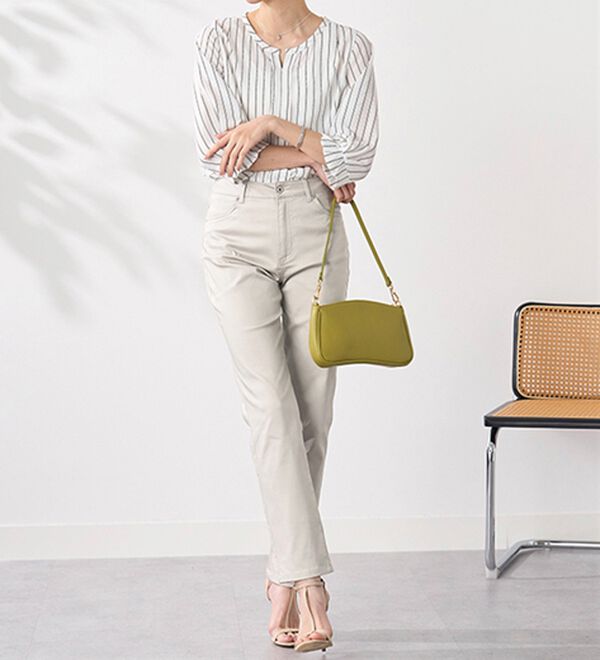 BELLUNA（ベルーナ）の「サラリ速乾！綿サテンストレッチカラーパンツ（フルレングスパンツ）」｜詳細画像