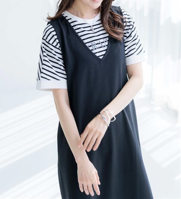 BELLUNA（ベルーナ）の「【２点セット】ロゴＴシャツ付ワンピースアンサンブル（アンサンブル）」｜詳細画像