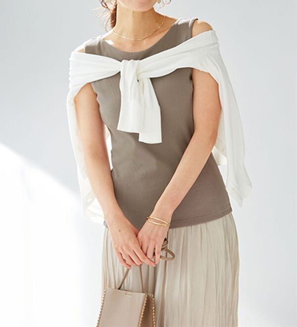 LAVIENNE（ラヴィエンヌ）の「ぴたもちカップ付リブタンクトップ（ブラトップ・カップ付きインナー）」｜詳細画像