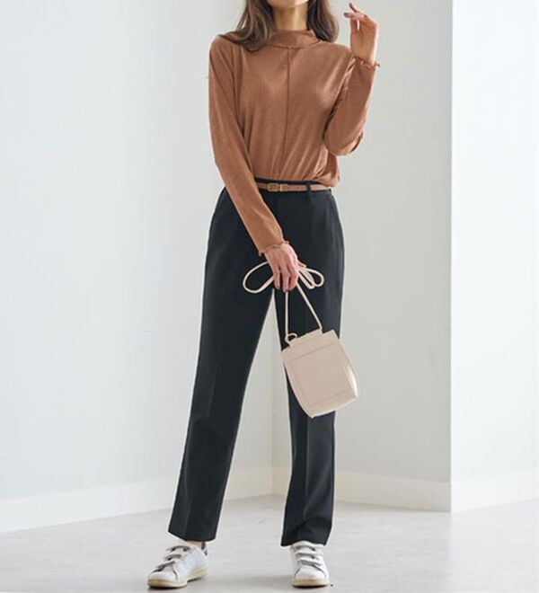 BELLUNA（ベルーナ）の「ジョーゼット素材フレアーパンツ（フルレングスパンツ）」｜詳細画像