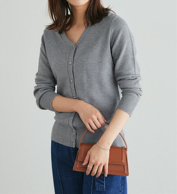 Pierrot（ピエロ）の「【Ｍ～３Ｌ】ふんわり質感プレミアムカシミヤタッチカーディガン（ニットカーディガン）」｜杢チャコール