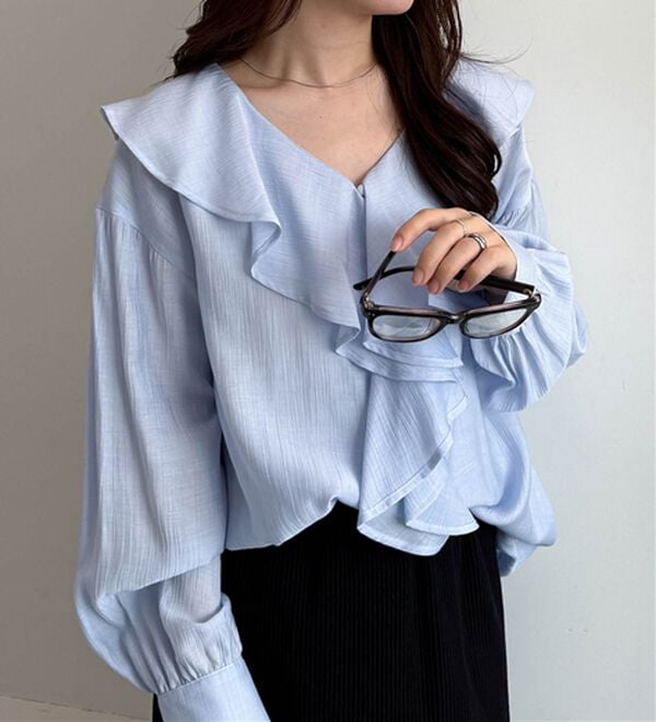 RANAN（ラナン）の「ラッフルフリルオーバーブラウス（ブラウス）」｜ブルー
