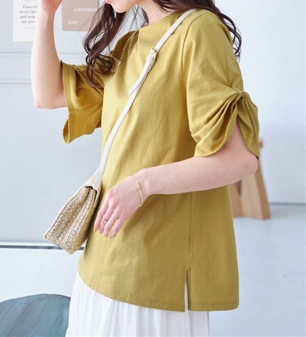 Viola e Viola（ヴィオラ エ ヴィオラ）の「綿１００％袖タックＴシャツ（Tシャツ）」｜詳細画像