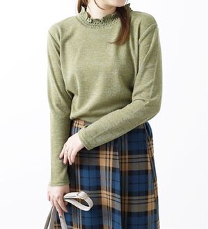 BELLUNA（ベルーナ）の「杢調素材シャーリング使いプルオーバー（カットソー）」｜グリーン