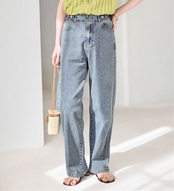 Viola e Viola（ヴィオラ エ ヴィオラ）の「【ストレッチ】隠しゴムで見た目すっきり楽ちんデニム（フルレングスパンツ）」｜接触冷感ライトブルー