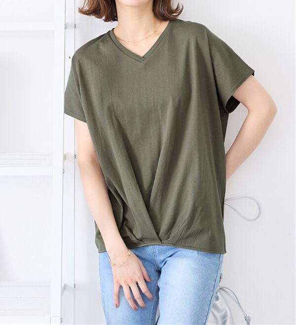 Viola e Viola（ヴィオラ エ ヴィオラ）の「綿１００％ゆったり裾タックＴシャツ（Tシャツ）」｜詳細画像