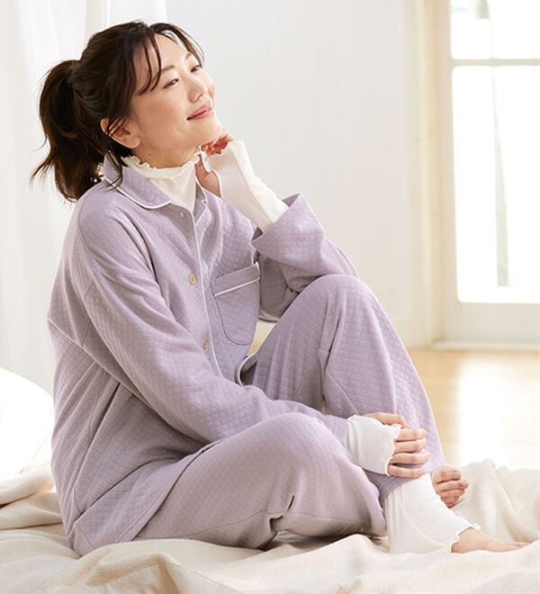 LAVIENNE（ラヴィエンヌ）の「ふんわりキルト快眠サポートパジャマ（パジャマ・ルームウェア）」｜詳細画像