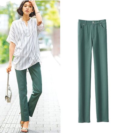 BELLUNA（ベルーナ）の「ヒンヤリ速乾！綿サテンストレッチカラーパンツ（フルレングスパンツ）」