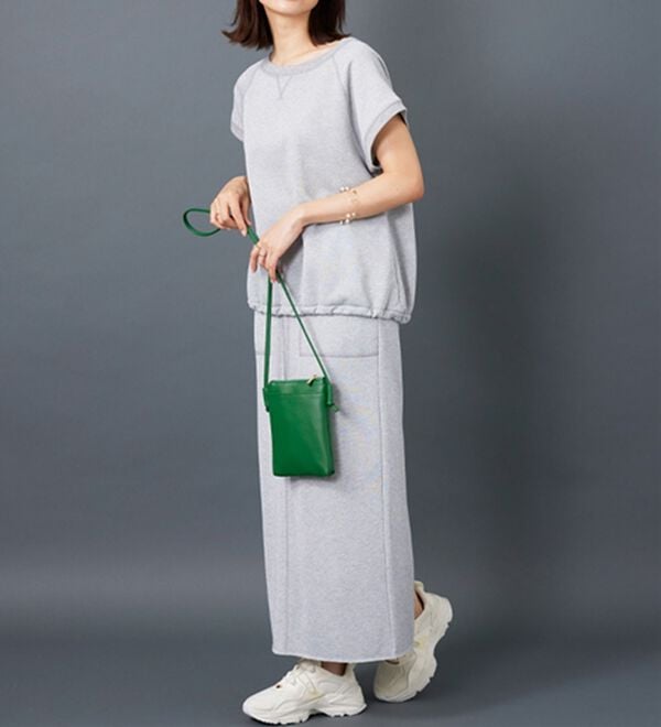 BELLUNA（ベルーナ）の「ラメ入り裏毛素材プルオーバー（カットソー）」｜詳細画像