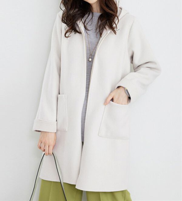 BELLUNA（ベルーナ）の「裏あぜ素材フードデザインコート（ロングコート）」｜詳細画像